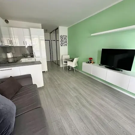 Ahoj Park, Terrace Studio, Private Parking *